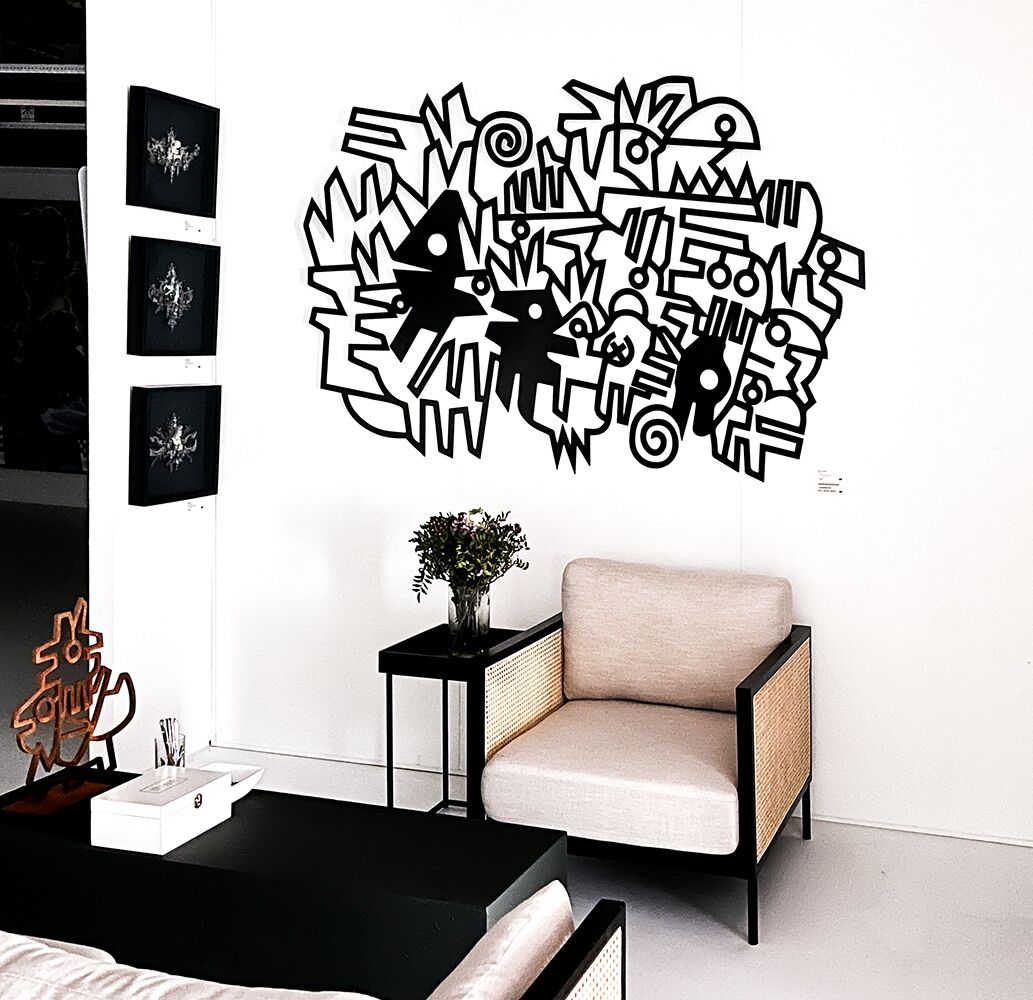 Choc (available in white and cortenstaal)